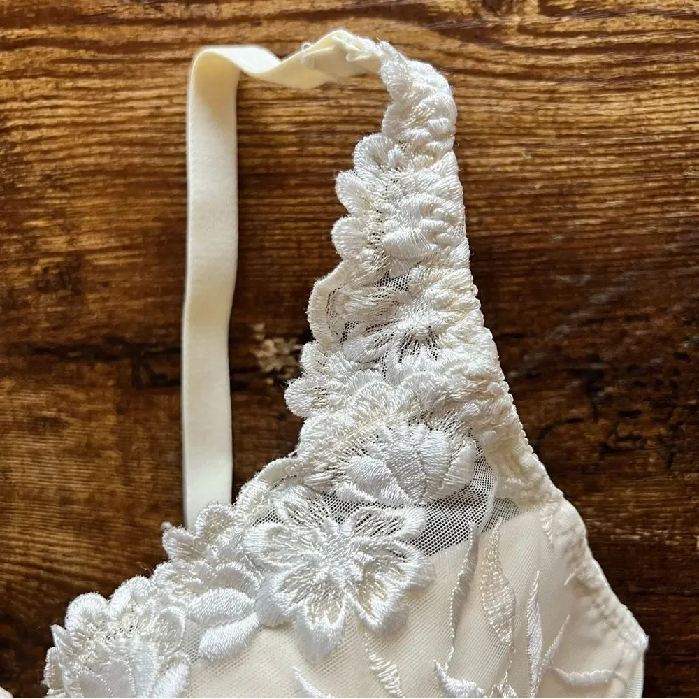 Vintage Wonderbra Cream Lace Underwire Padded Bra 36C
